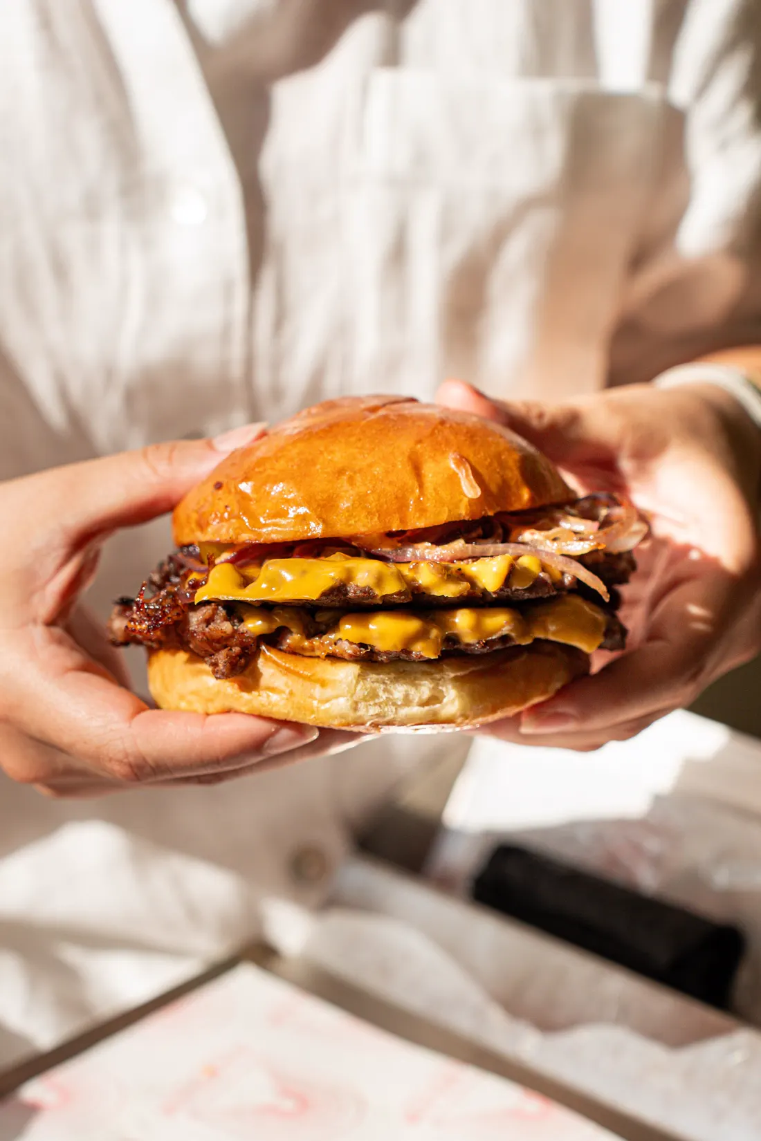 Hamburguesa con queso fundido (imagen ilustrativa)